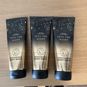 Bath & body works 3x into the night moisturizing body wash shower gel